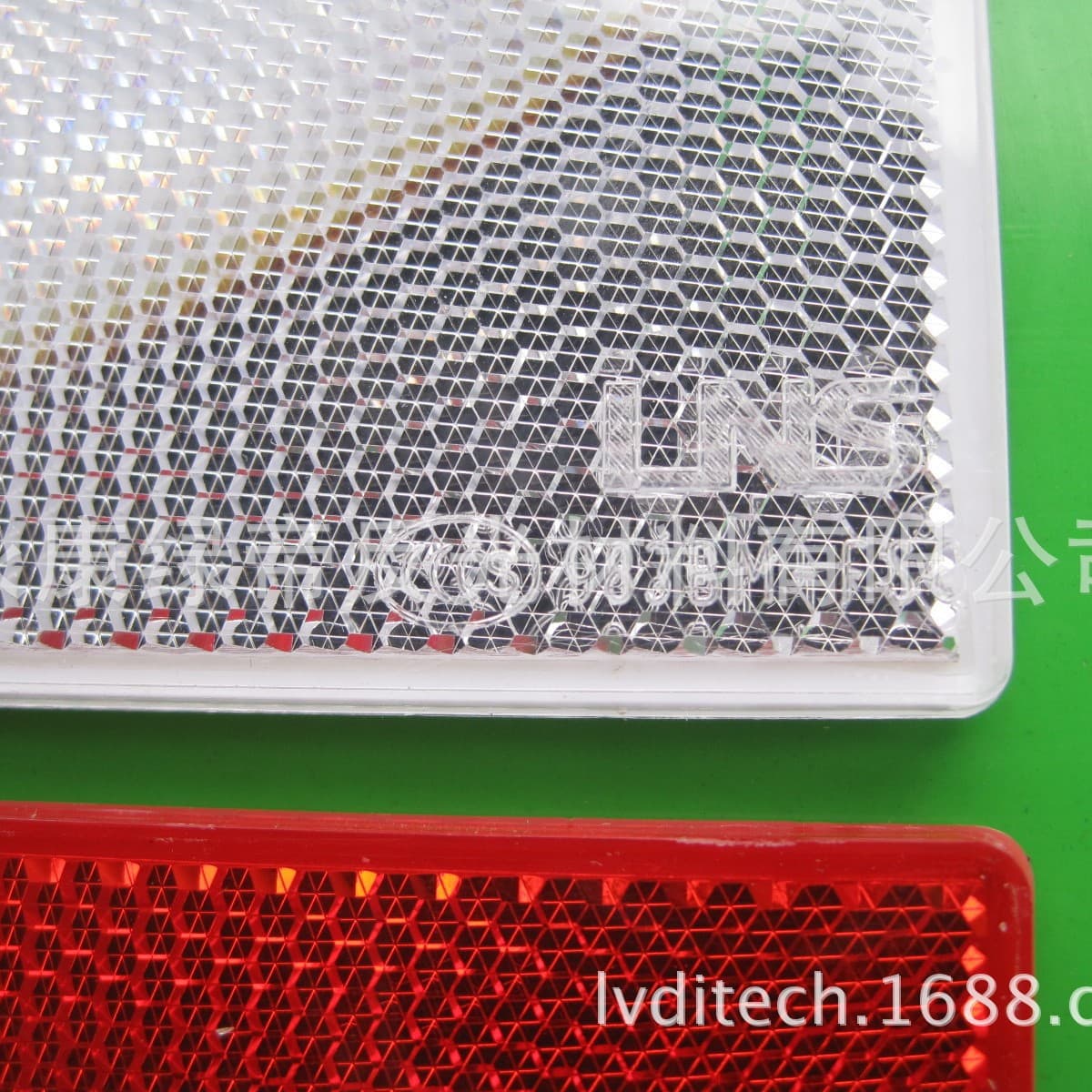 Supply Vehicle Inspection Passing Car Plastic Reflector Truck Reflector Triangle Reflector Rear