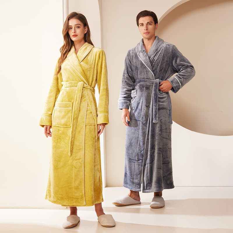 Autumn and Winter Couples Bathrobe, Men's Bath Towel Pajamas Nightgown, Thickened Winter Long Flannel Women's Coral Fleece Robe