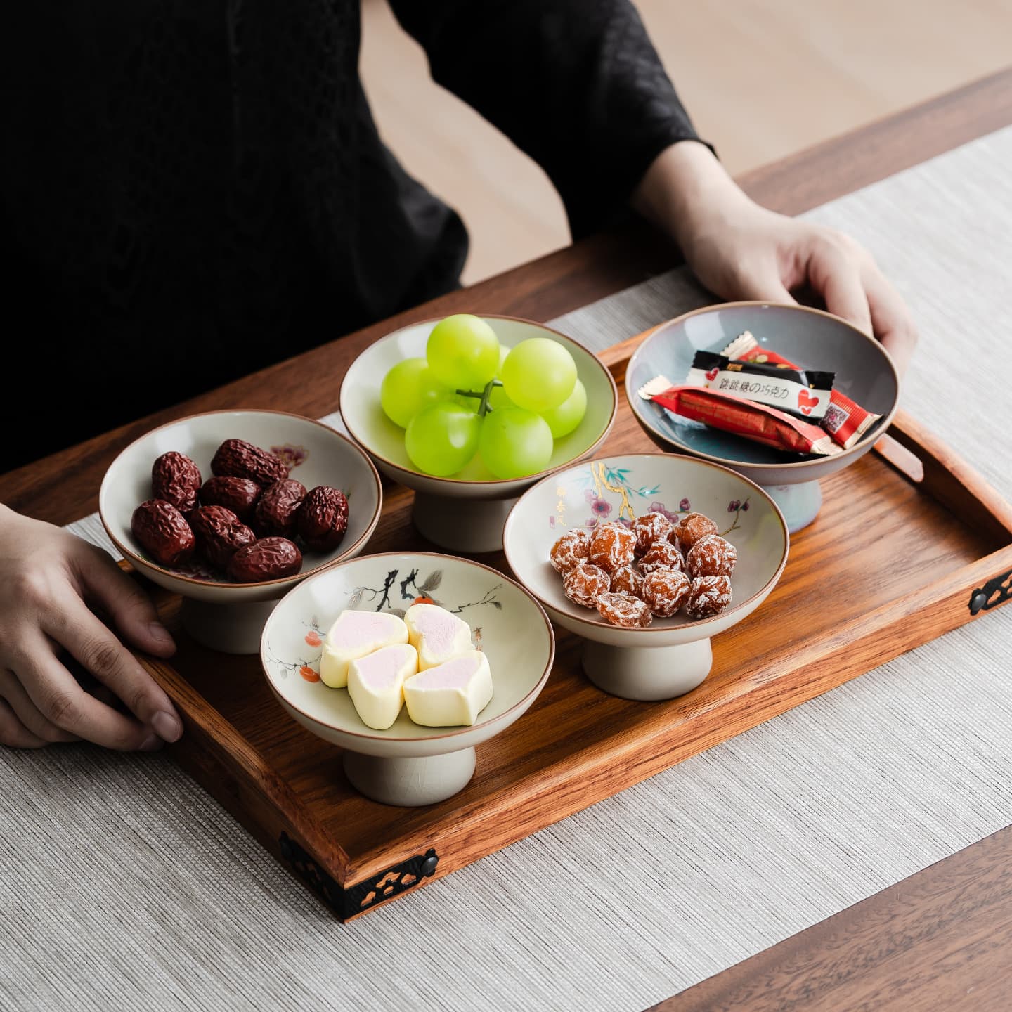Ru Kiln High-Footed Plate Ceramic Fruit Plate Chinese Tea Snack Plate Pastry Plate Engagement Table Setting Cake Plate Fruit Plate Snack Dish