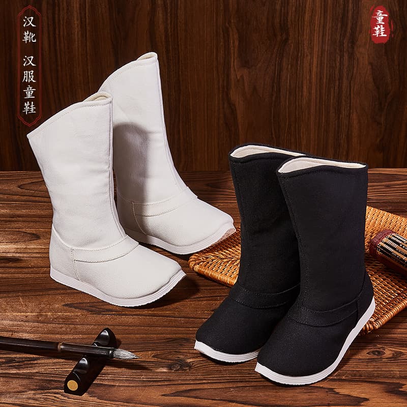 New arrivals, in stock, mirror-finish black and white cotton children's boots, ethnic style, suitable for home and outdoor use, antique style children's cloth boots.