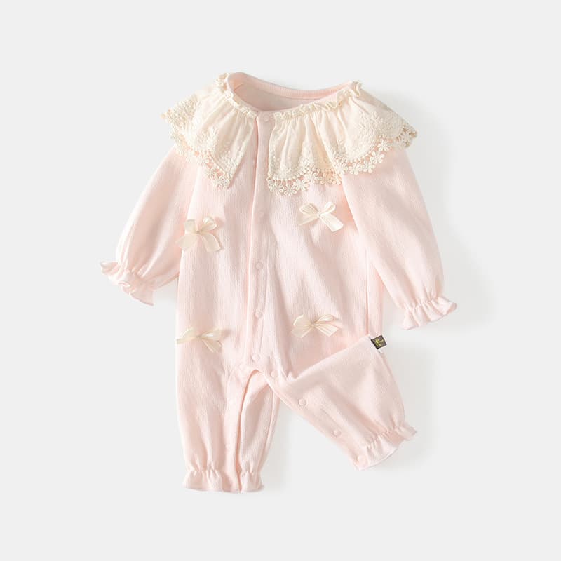Baby girl's sweet bow-decorated jumpsuit with lace neckline and spring and autumn baby clothes for outings