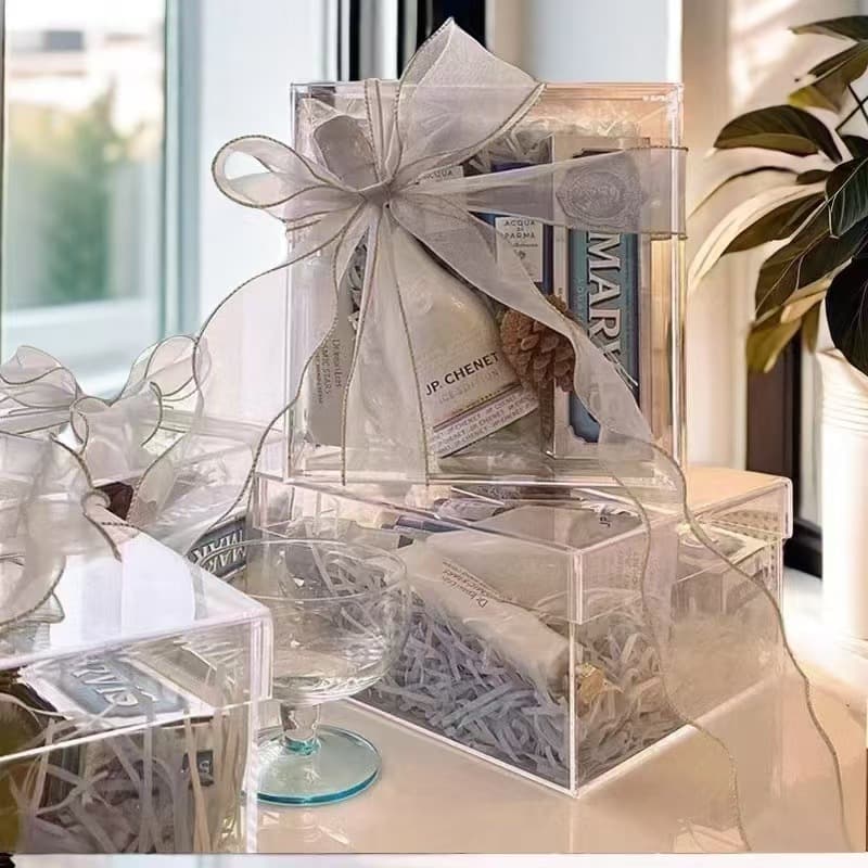 Spot transparent acrylic companion gift box heaven and earth cover gift box creative wedding candy box wedding groomsmen bridesmaid return gift box