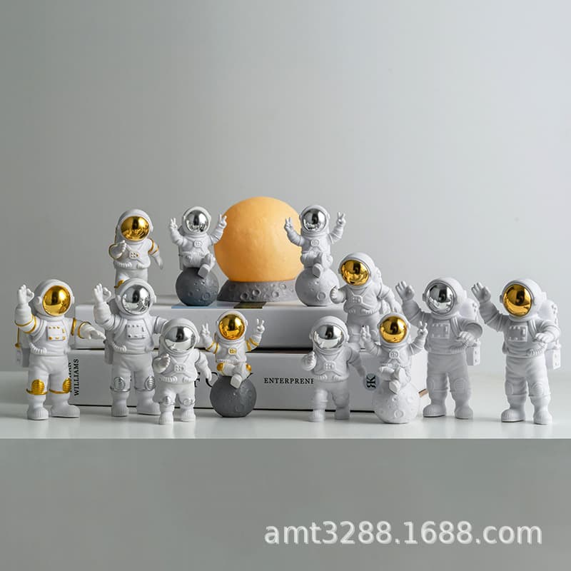 Astronaut Birthday Gifts, Graduation Children's Day Small Gifts, Astronaut Figurines, Desktop Blind Box Dolls, Factory Wholesale