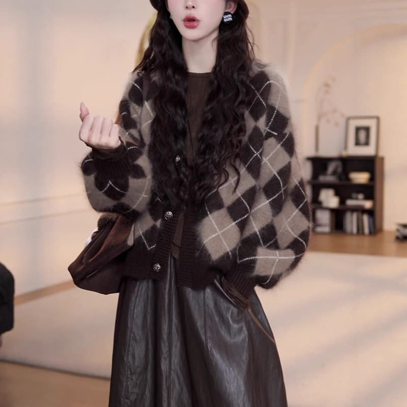 Lazy Style Loose Knit Cardigan Women's Sweater 2025 Fall Winter New Fashion Versatile Match with Leather Skirt Casual