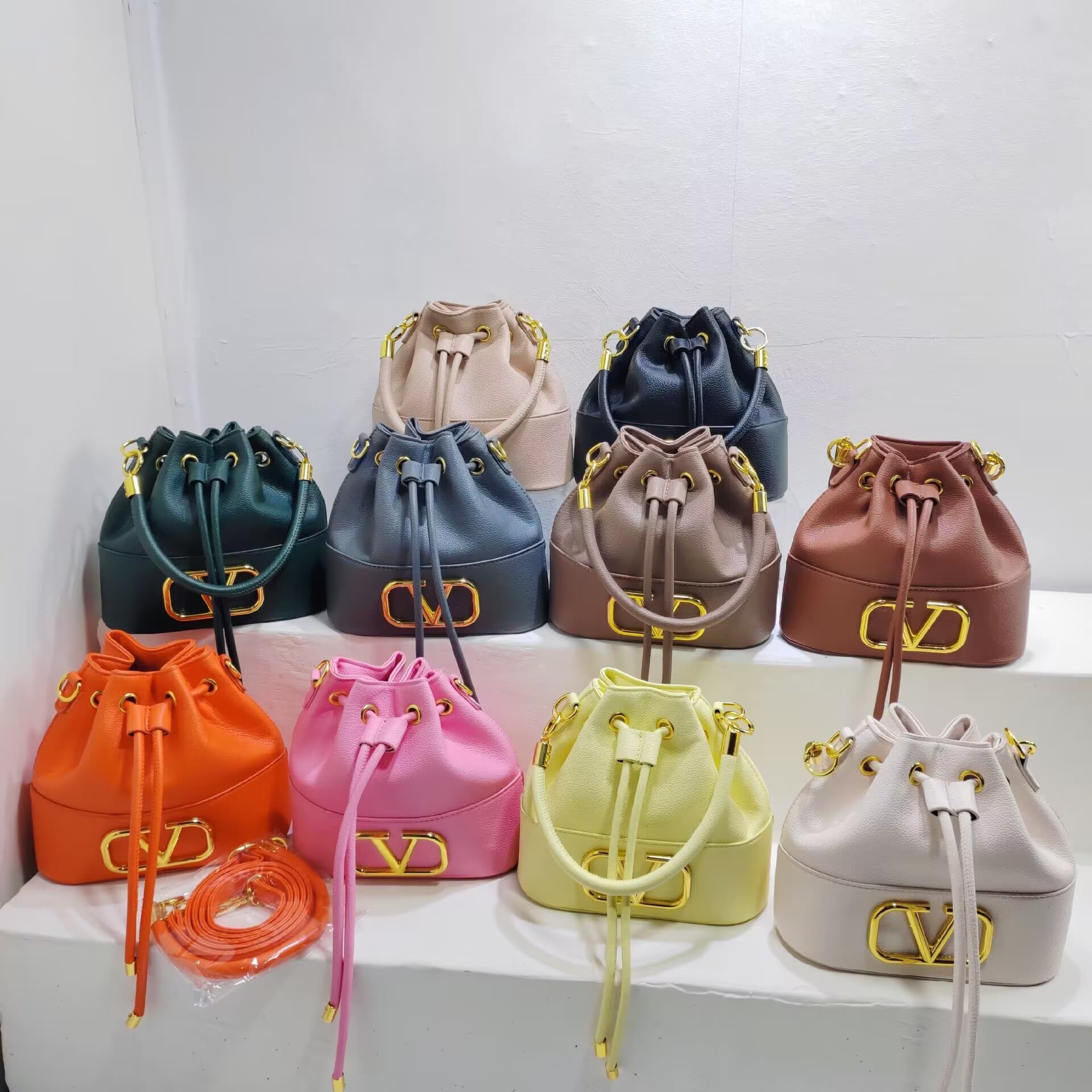 Cross-border Bucket Bag Women's Fashion Versatile Minimalist Soft Leather Shoulder Bag Basket Sling Lucky Pouch Handbag Women's Bag