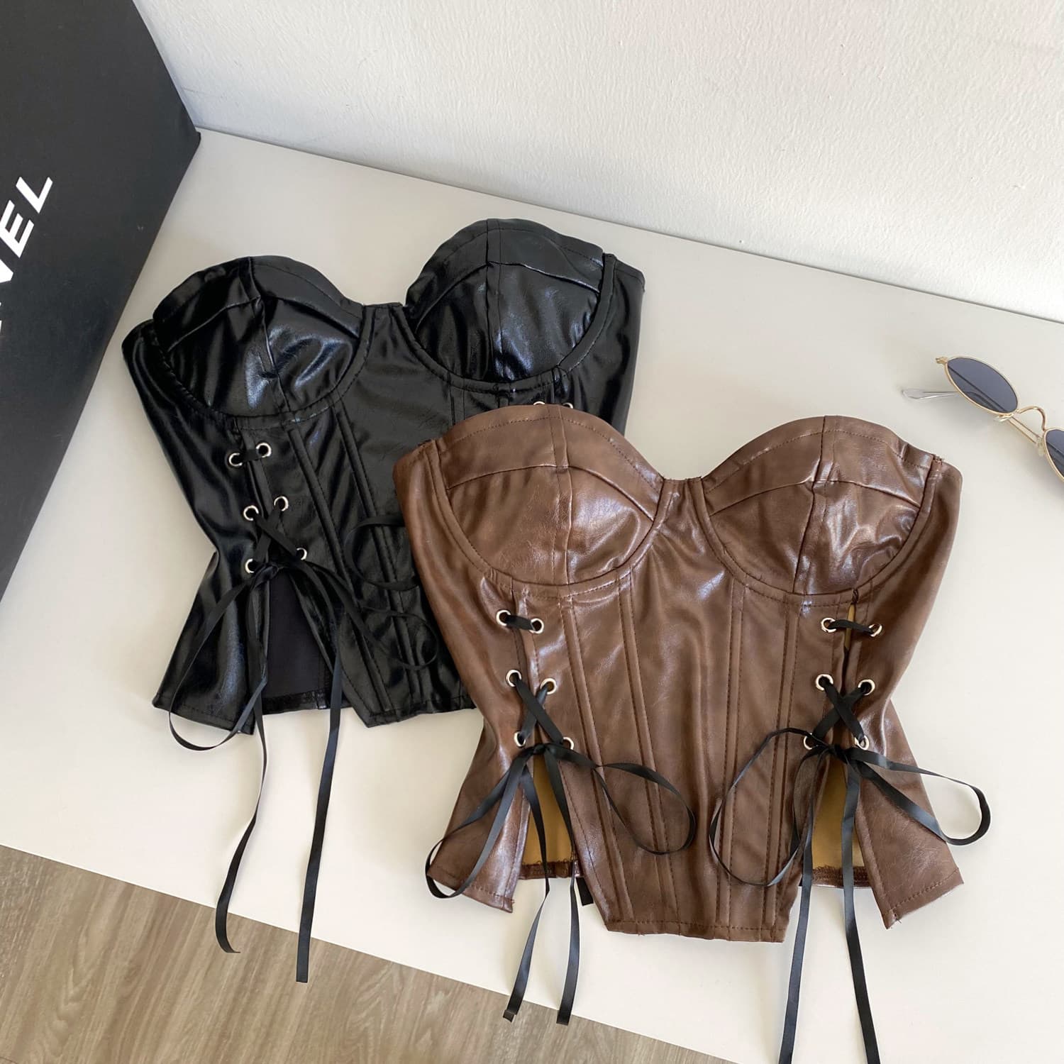 Carefully Selected Designer-Style Niche Sleeveless Strapless Vest with Side Straps and Waist Cinching for Women, Autumn and Winter Pure Desire Spicy Girl Style with Slit Pu Leather