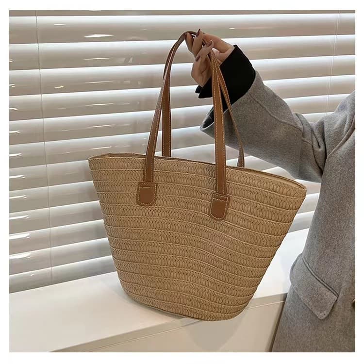 New Paper Braid Woven Bag Women's Large Capacity Straw Beach Bag Simple Shoulder Tote for Seaside Vacation