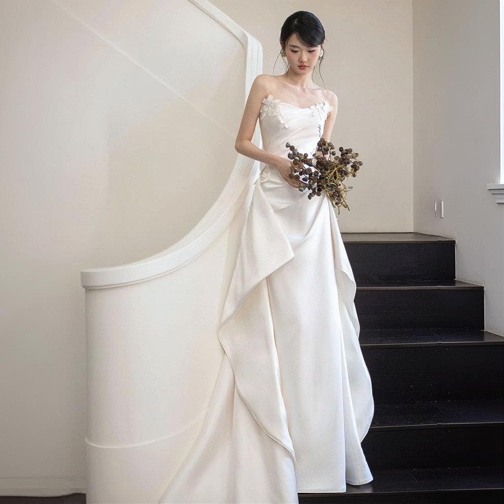 Forest-inspired Sweet Strapless Light Wedding Dress Satin Luxe High-end Engagement Gown Stunning Small Train Slimming Reception Dress