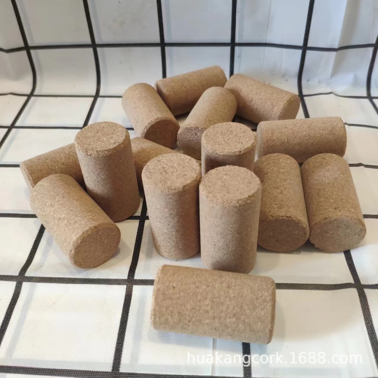 Manufacturer Produces Wine Cork, Ultra-Micro Granule Red Wine Cork, Bulk Discounts, Strong Seal with Hole