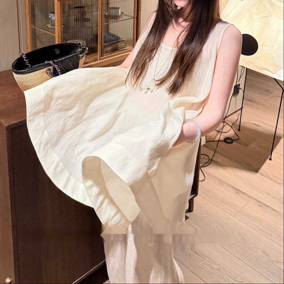 Korean style simple 2026 summer fashion and versatile new slim sleeveless vest, huge good-looking and non-confronting vest