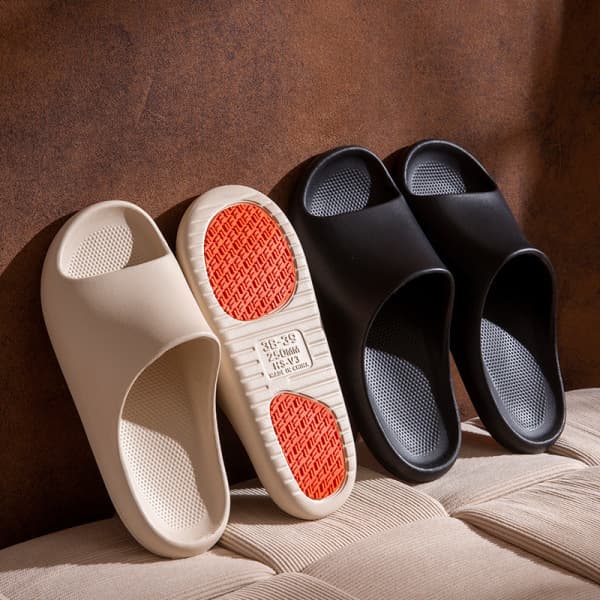 Elderly Anti-Slip Slippers for Women in Summer, Couple's Home Slippers, Bathroom Shower Slippers for Men, Lightweight, Wearable Outside, Wear-Resistant, Can Be Worn Outside