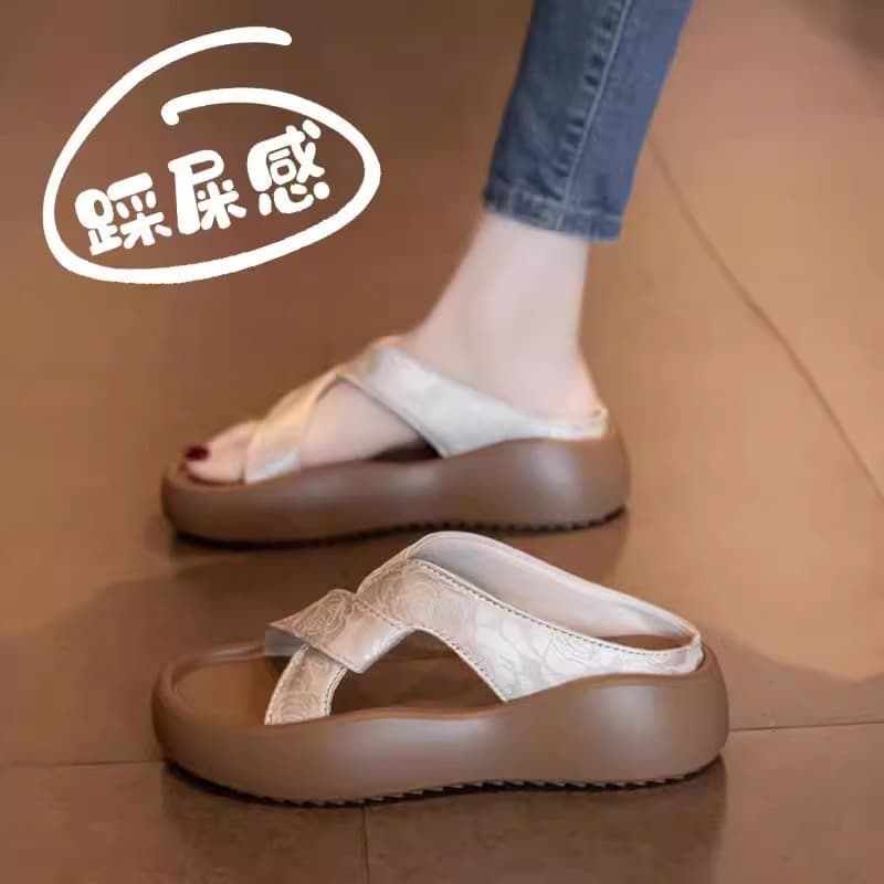 New Summer Women's Outdoor Thick-Soled Casual Anti-Slip Beach Sandals, Fashionable One-Strap Slip-On for Maternity Wear