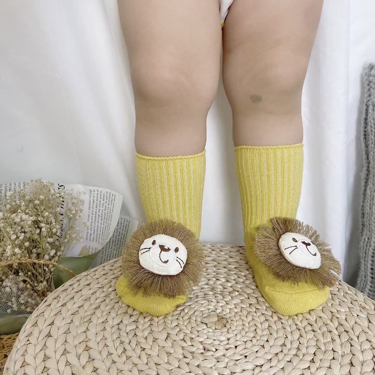 Cute Creative Wings Kids Socks with Non-Slip Dots on Soles Baby Plush Socks Cotton Mid-Calf Infant Socks