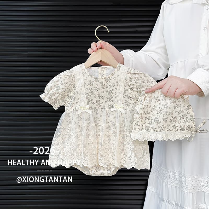 Baby summer jumpsuit, short-sleeved, thin, baggy dress, small month old baby's summer fashionable and cute outing clothes