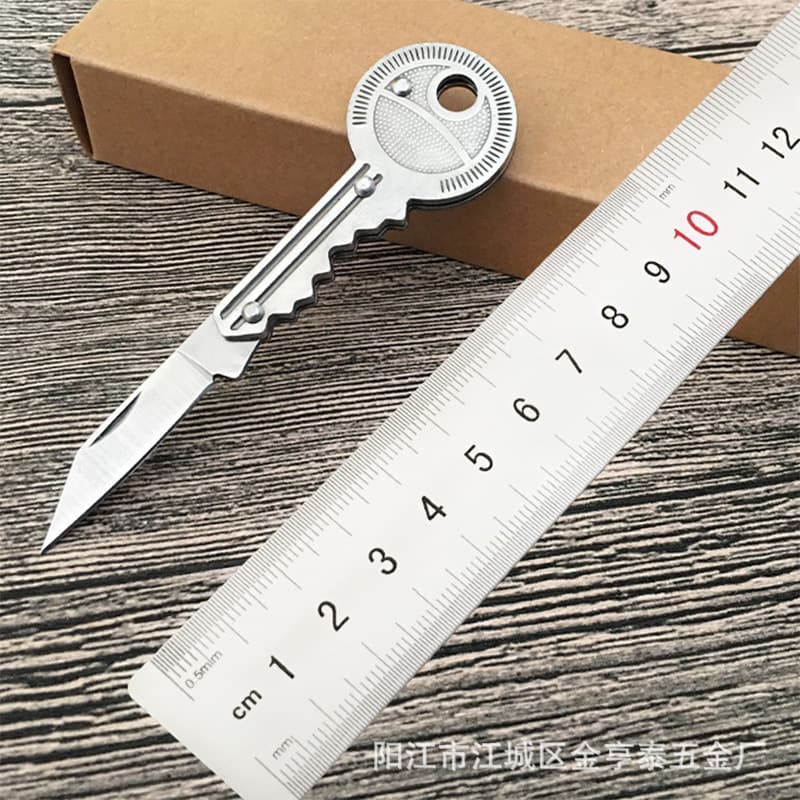 Stainless Steel Outdoor Keychain Knife Multi-purpose Portable Parcel Opening Knife Military Mini Folding Knife Self-defense Knife