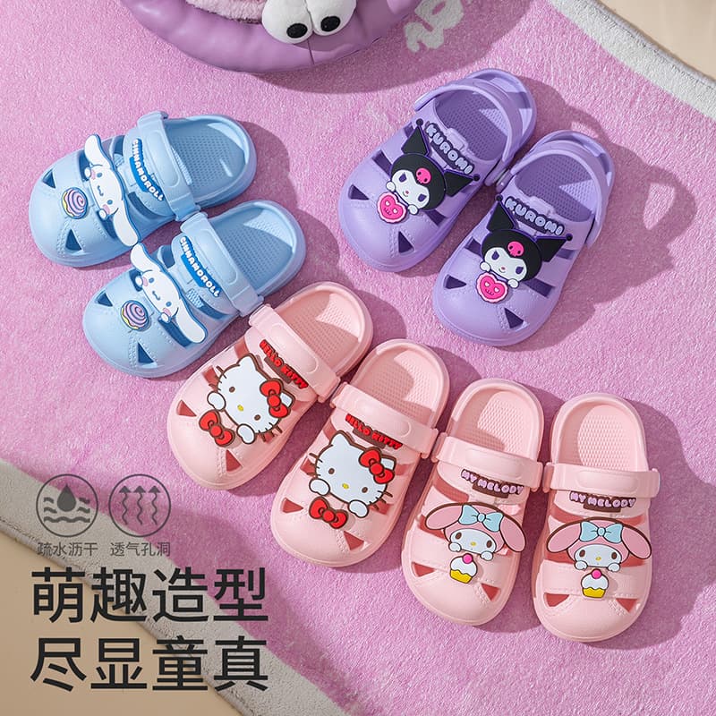 2026 New Sanrio Children's Crocs Hello Kitty Non-Slip Beach Sandals Cute Style Girls Roman Shoes