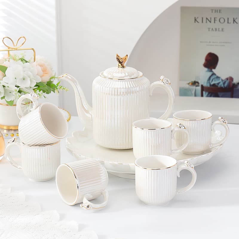 Housewarming Cream Style Drinking Cup Set for Home Living Room Coffee Table High-End Ceramic Cups with Cup Holder Tea Set Gift