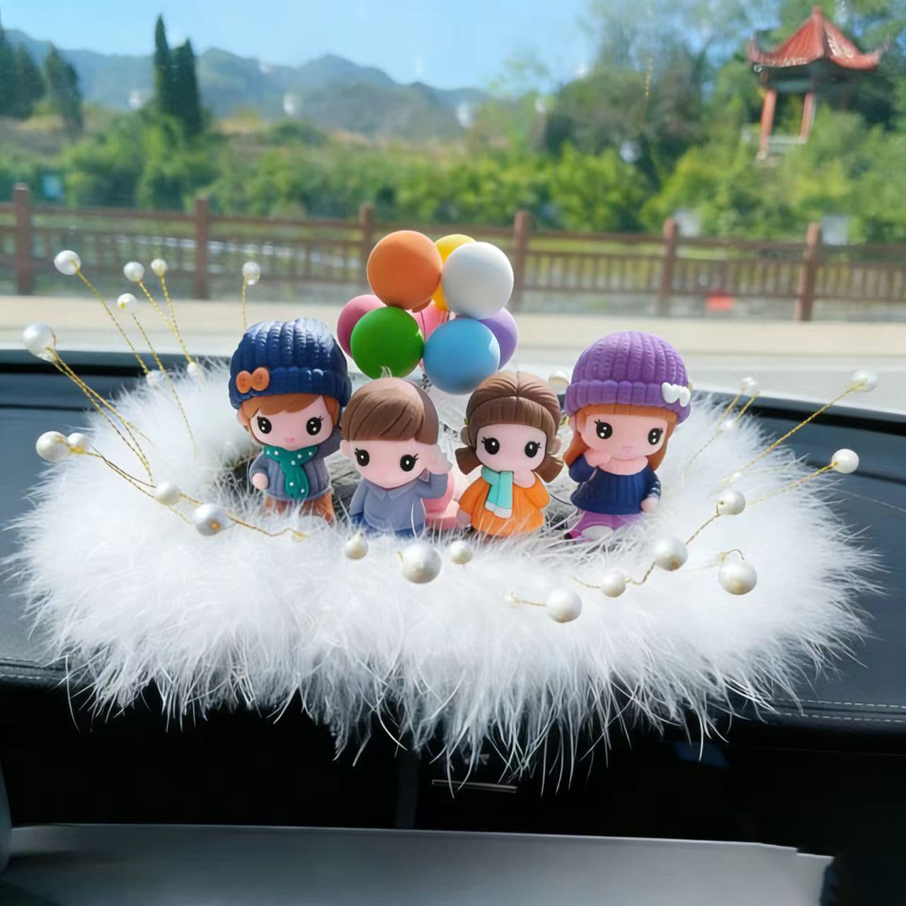 Car Dashboard Decoration Creative Couple Figurines High-End Interior Accessories Unisex