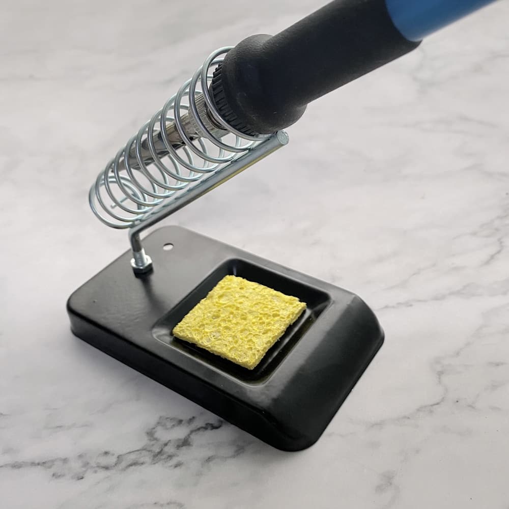 Factory Direct Simple Square Soldering Iron Stand, Easy to Install Soldering Iron Holder, Soldering Iron Cradle, Export Selection