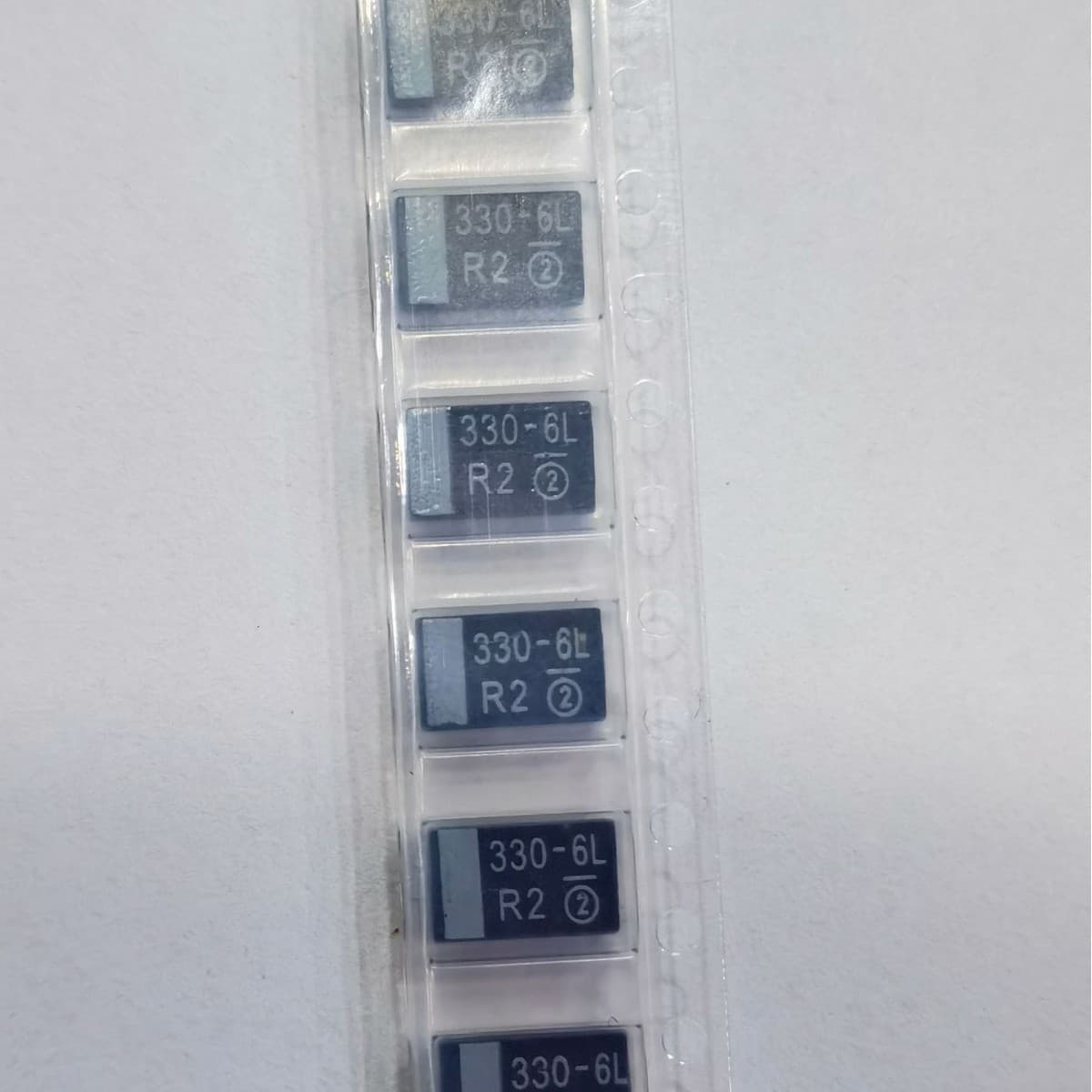 SMD Tantalum Capacitor 330μF 6.3V D 337 6V 7343 D Type Black