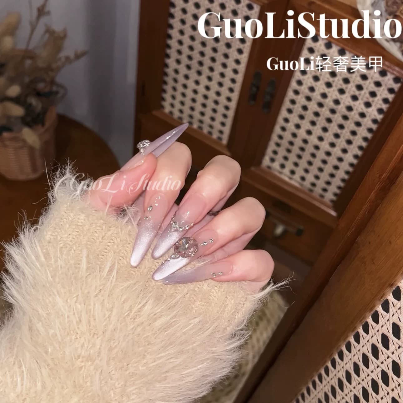 [Iris] French hand-made wearable nails, cat's eye, purple gradient, white, large diamonds, flash, high-end, explosive, light luxury