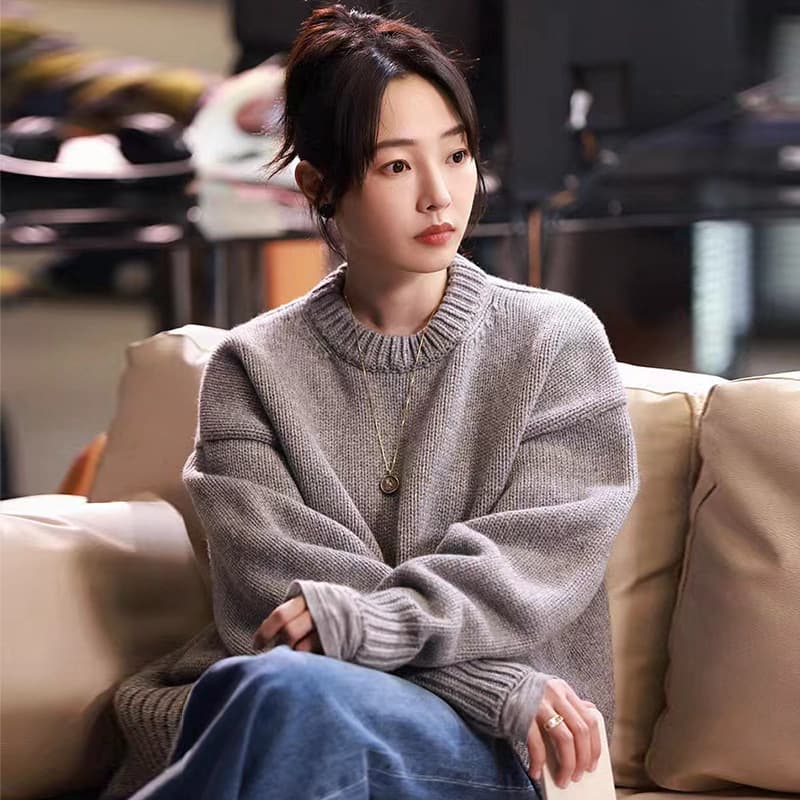 Minimalist style winter woolen sweater for women 2026 celebrity same style solid color all wool sweater lazy woolen sweater for women