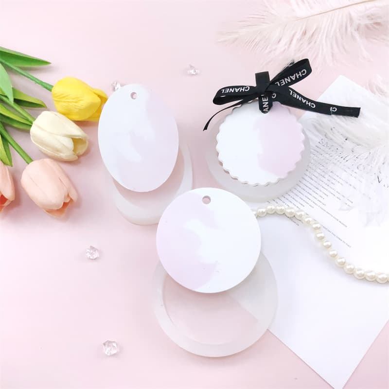 DIY Oval Lace Round Silicone Mold for Handmade Aromatherapy Plaster Wax Hanging Ornaments, Car and Wardrobe Decor