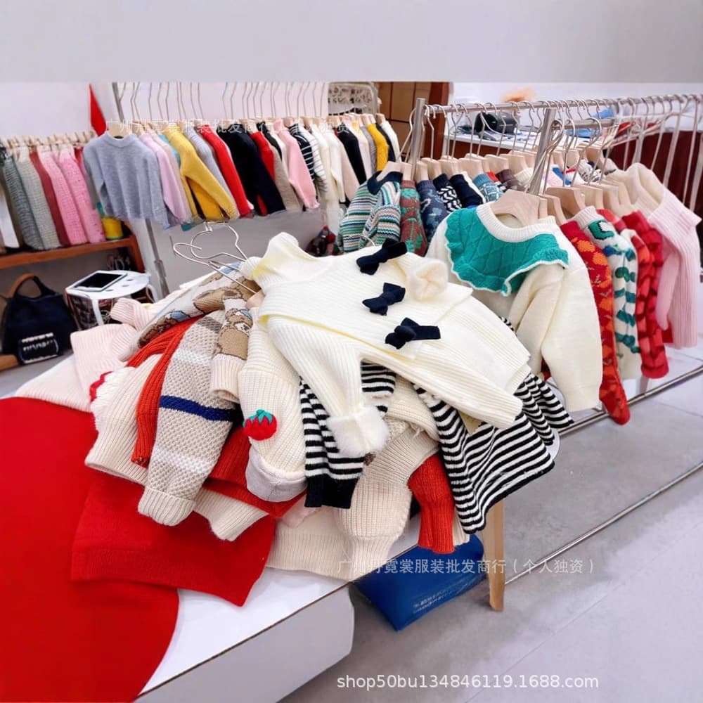 2025 Fall/Winter New Arrival Kids Assorted Sweaters Factory Direct Sale Boys and Girls Clothing for Street Stalls Live Streaming Foreign Trade Bulk