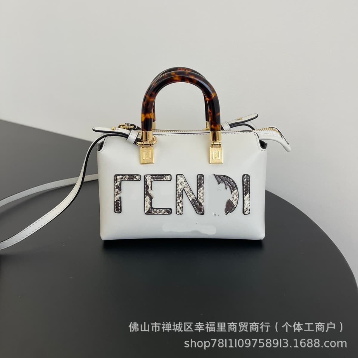 Export F-Style European and American Retro Embossed Boston Bag Handbag Stylish Women's Shoulder Bag Wholesale