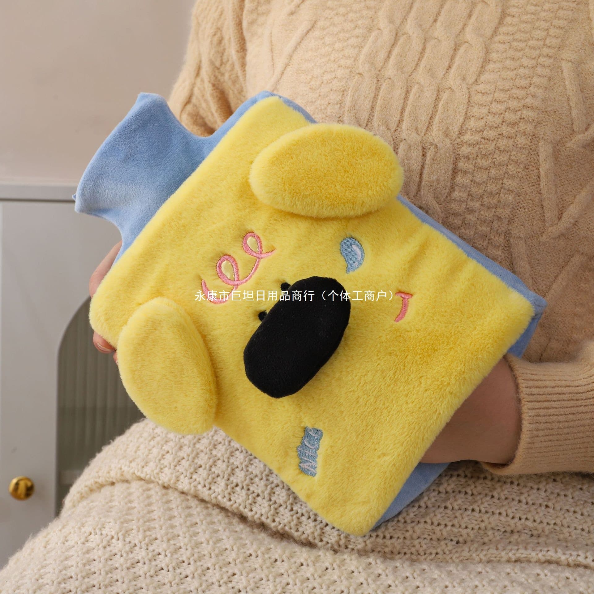 Winter Hand Pocket Thickened Explosion-Proof PVC Hot Water Bottle, Fillable Cute Hand Warmer Default Option