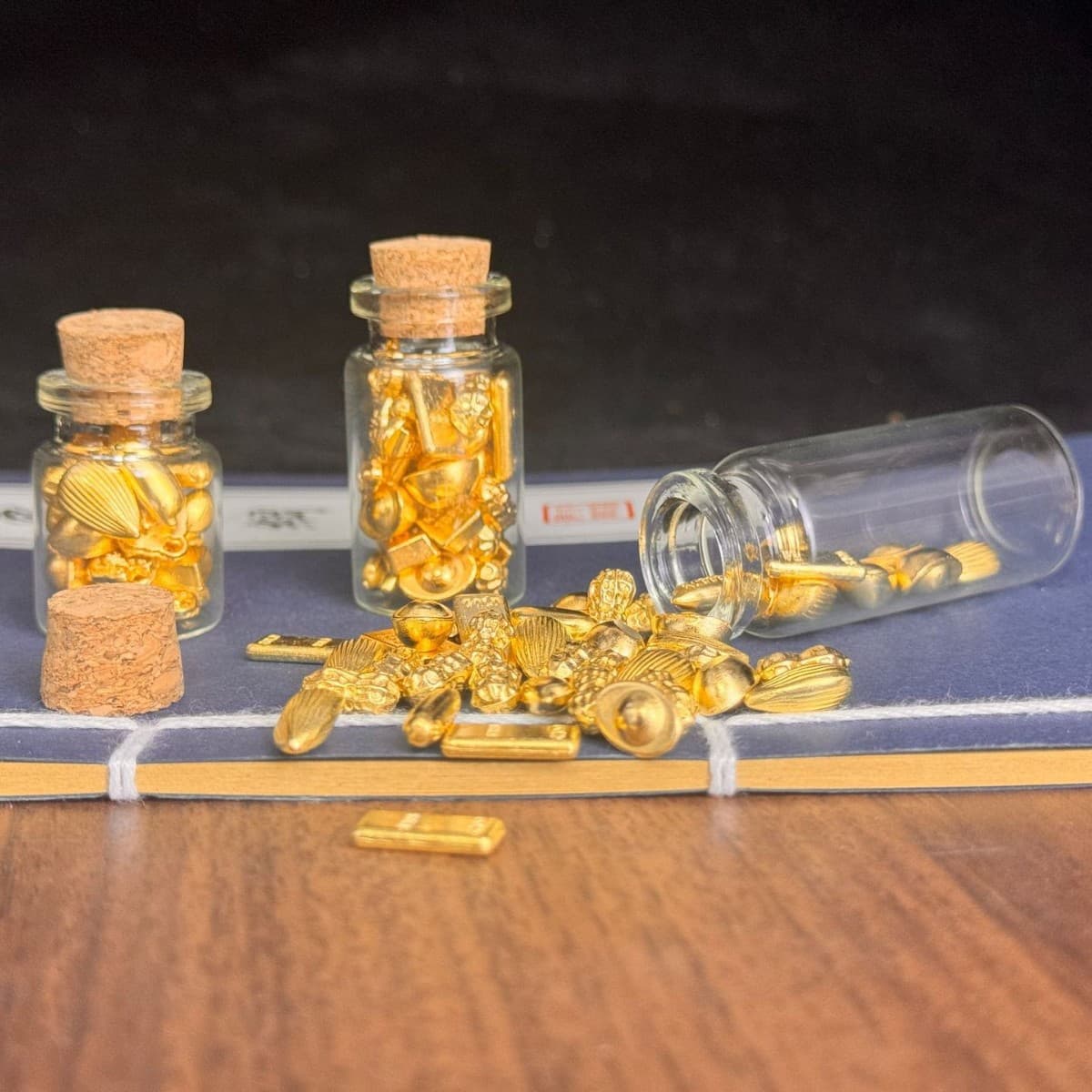 Sen She Peanut, Ruyi Melon Seeds, Gold Bar Gift Collection, Factory Medals, Badges, Gold Bean Accessories in Glass Bottle