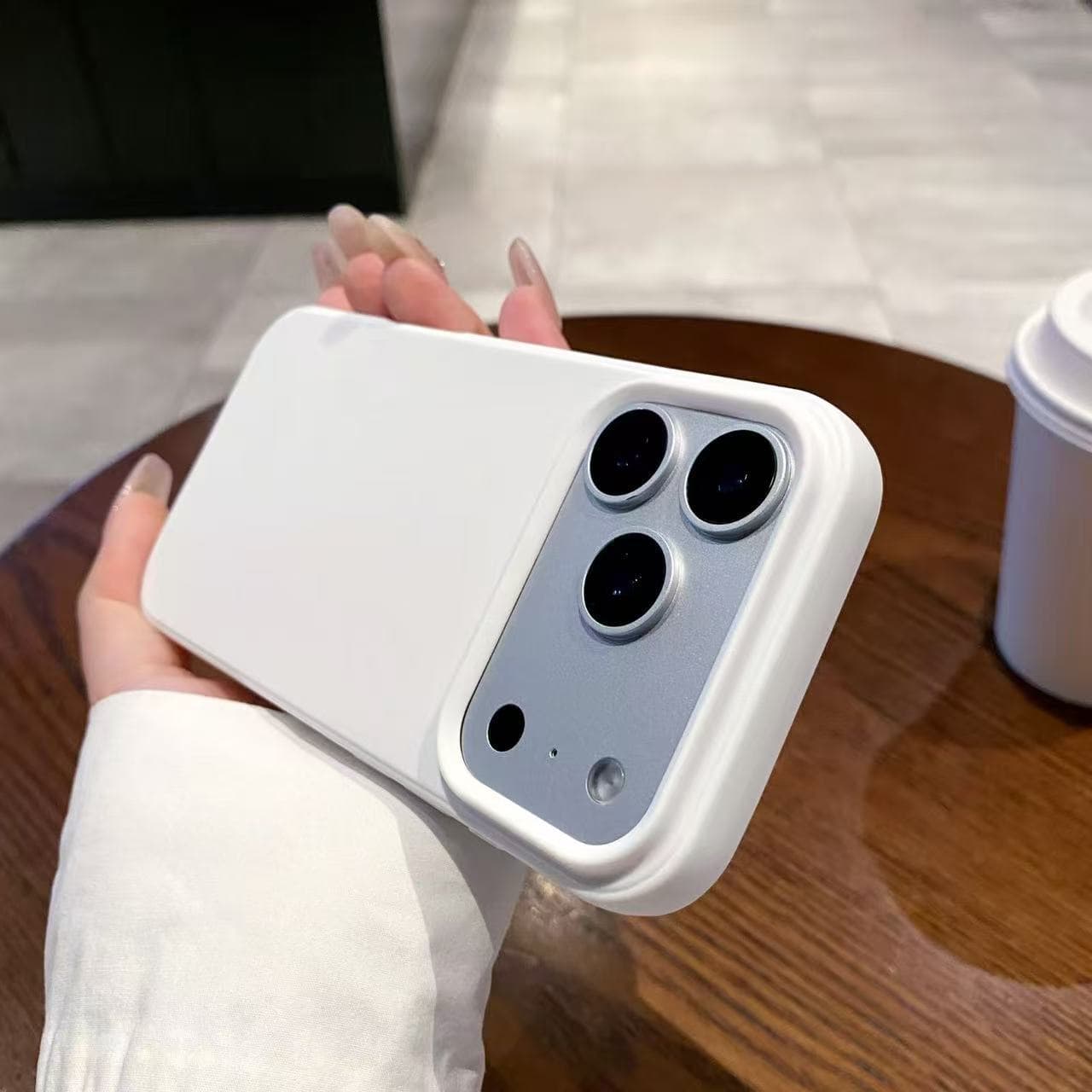 Simple solid color 17air suitable for Apple 17promax frosted silicone large hole iPhone16pro anti-fall and light