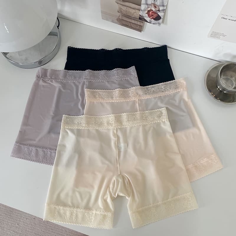 Seamless Bare-Sense Ice Silk Safety Shorts Women Summer Thin Anti-Exposure Slip Shorts Non-Curling Lace Edge 2-in-1 Safety Shorts