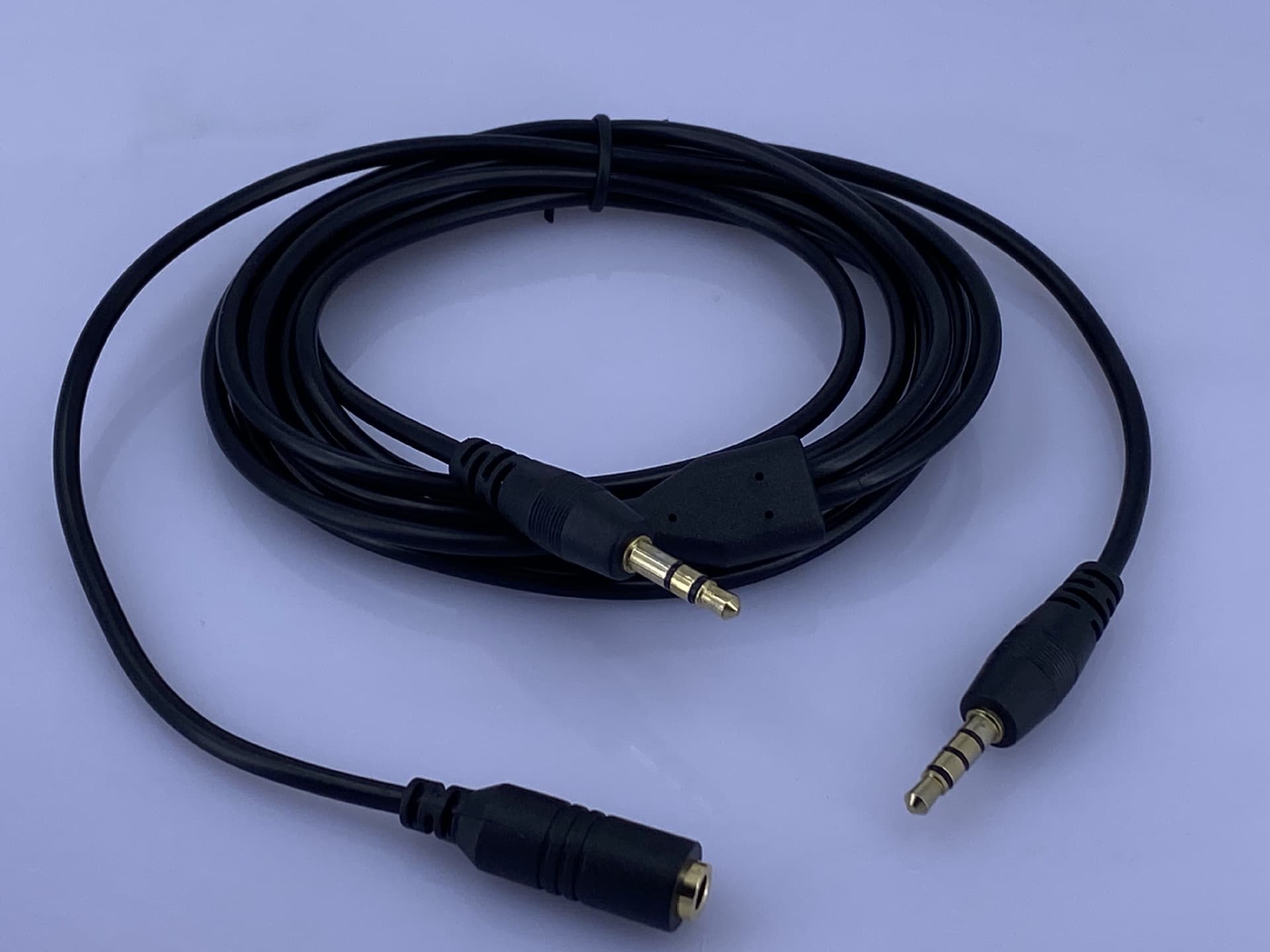 3.5mm Voice Chat Party Live Streaming Recording Audio Cable Extension Cable for PUBG Mobile Game Screen Casting to PC Chat Link Cable