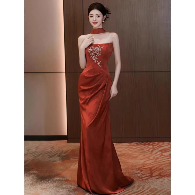 New Chinese style morning robe for toasting women, 2025 new evening dress for brides, engagements, weddings, strapless gowns, and mermaid skirts.