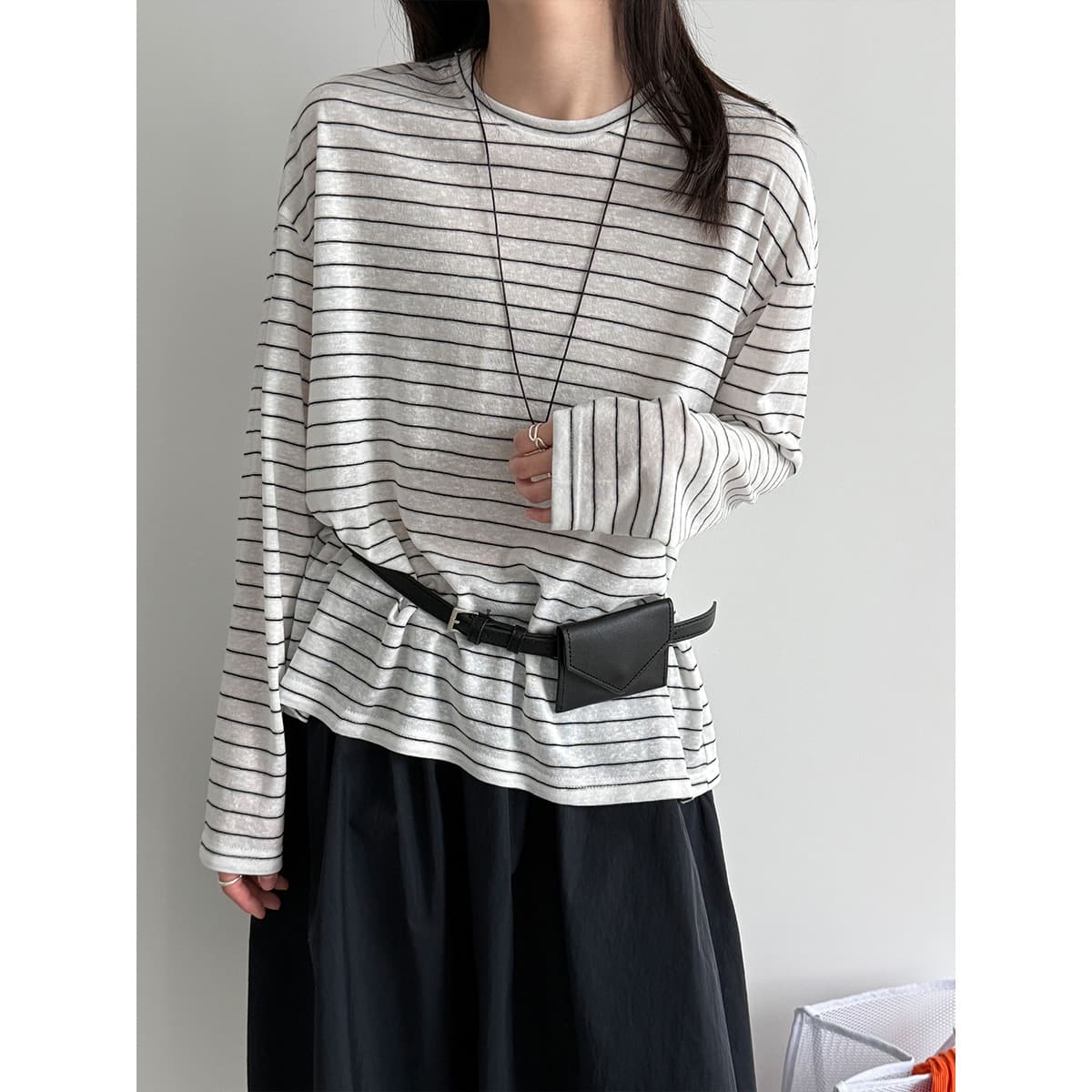 Luxi Simple and Casual Style Fine Striped Round Neck Loose Top for Women 2026 Spring Commuter Long-Sleeved T-Shirt 21030