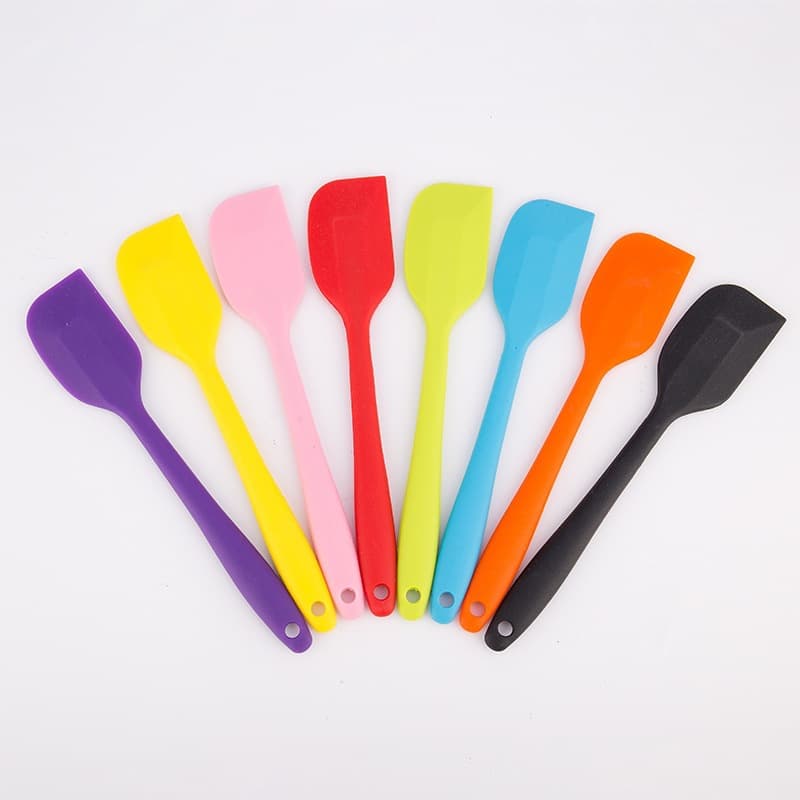 Large and Small Size Integrated High Temperature Resistant Food Grade Silicone Scraper Cream Cake Spatula Baking Tool
