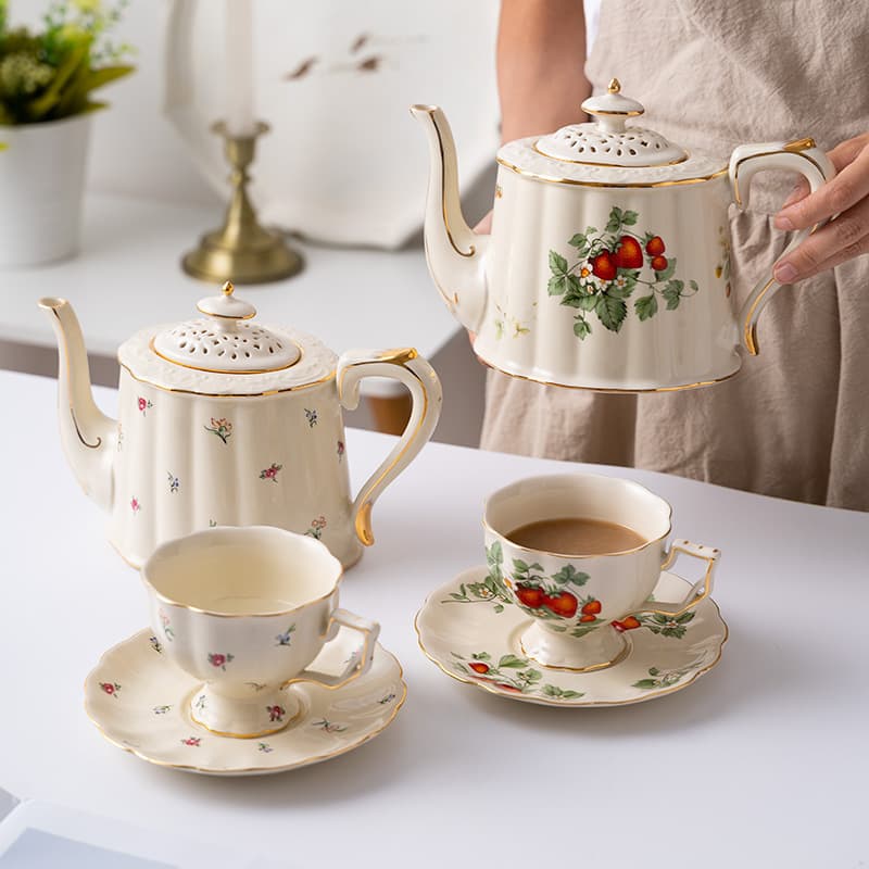 European Vintage Coffee Cup and Saucer Set Ceramic British Style Gold Rim Large Tea Cup French Restaurant Bar Cup for Home