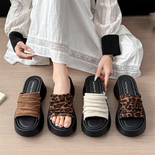 Platform Thick Sole One-Strap Slide Sandals Women 2026 Summer New Style Fashion Versatile Comfortable Slip-On Casual Sandals Outdoor