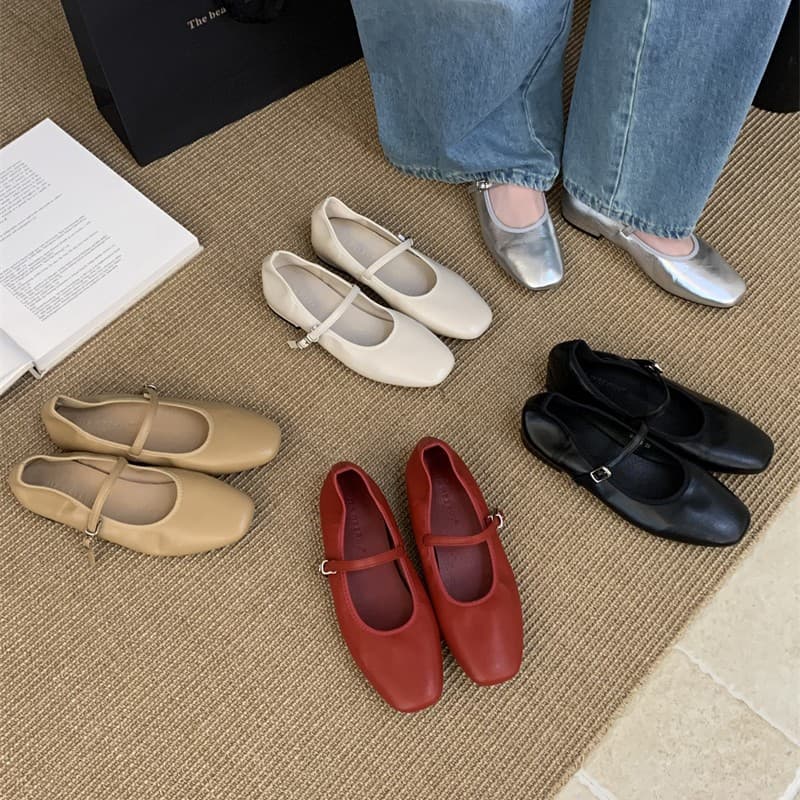 Low Heel French Square Toe Single Shoe Women's 2025 New Korean Style Leather Shoes Commuter Shoes Buckle Strap Mary Jane Shoes
