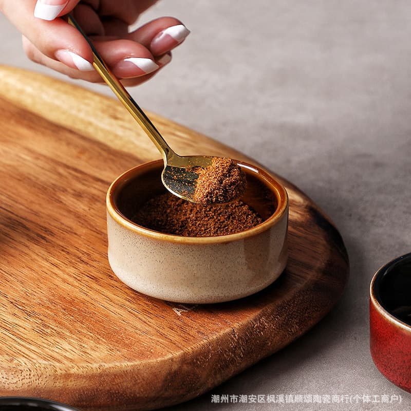 Creative ceramic Western food kiln turned into small dishes tableware sauce dish retro soy sauce dish vinegar dish Japanese food hotel restaurant