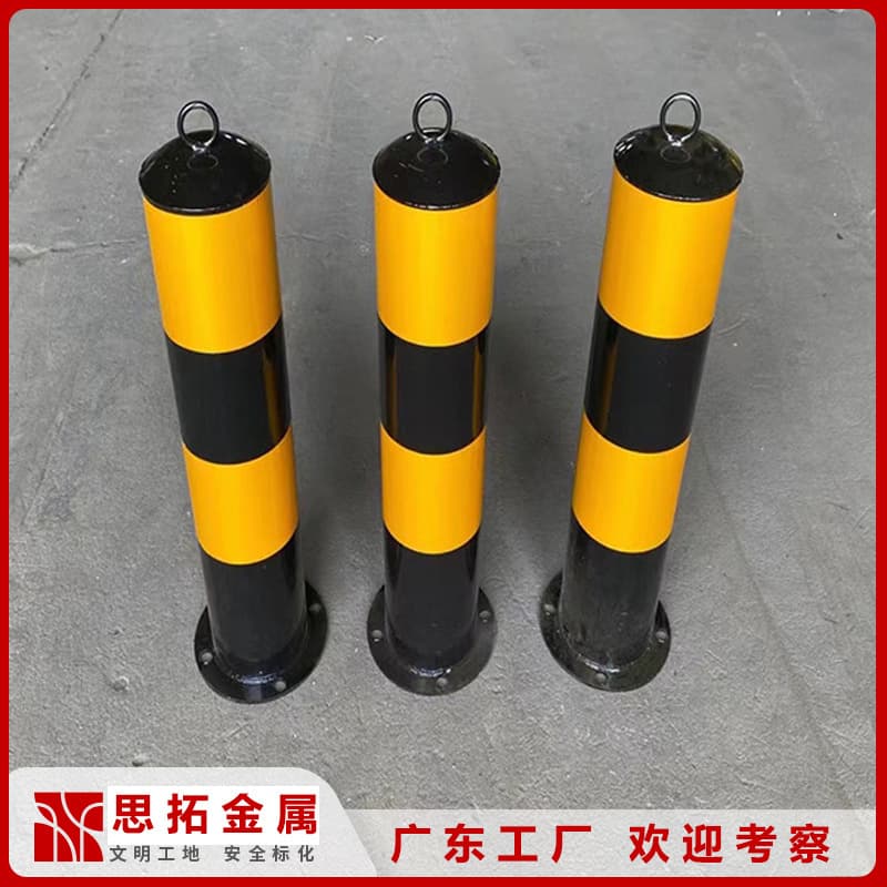 Warning Posts, Road Crash Barriers, Galvanized Steel Red-White Reflective Fixed Bollards, Thickened Crossing Markers