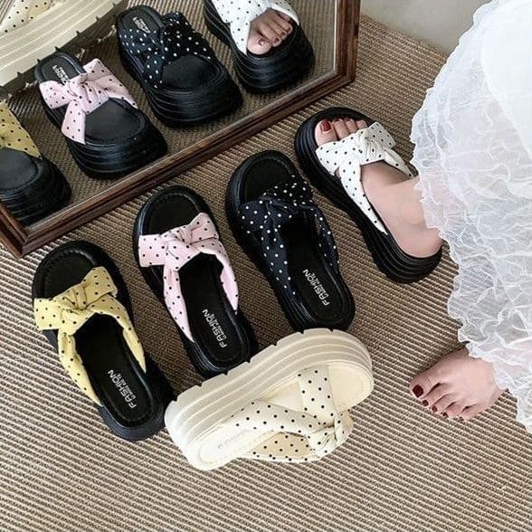 2025 Summer Indoor Home Thick Sole Slide Sandals for Women, Anti-Slip, Fashionable Ins Style, Polka Dot Platform Open Toe Slippers