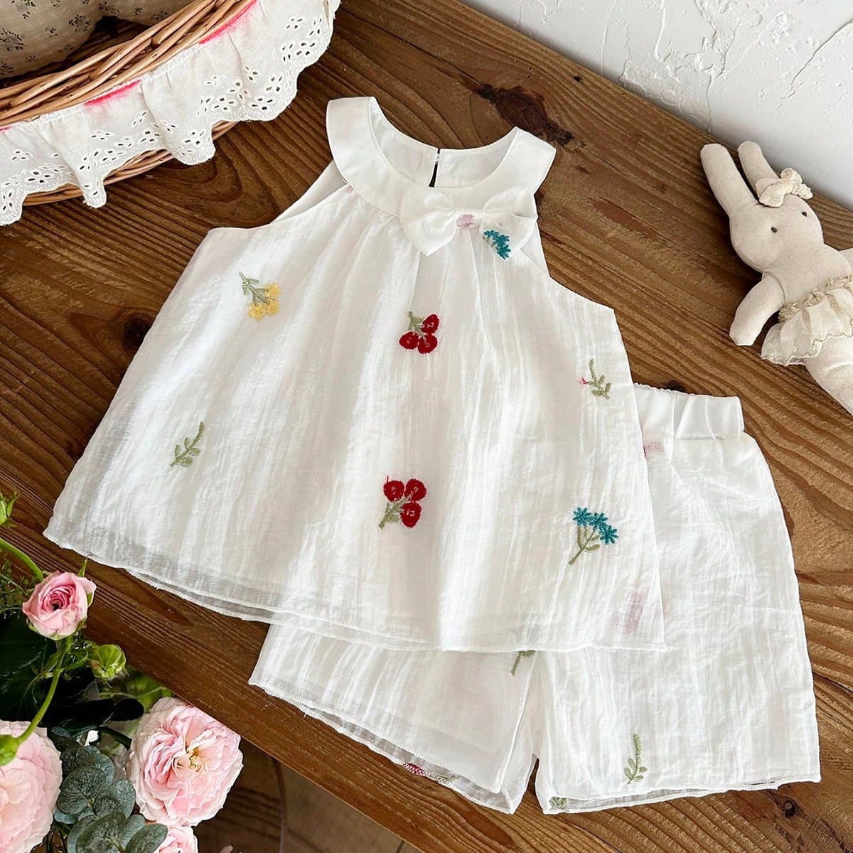 Baby Girls Clothes 0-3Y baby girl summer sleeveless halterneck embroidered top + shorts in stock