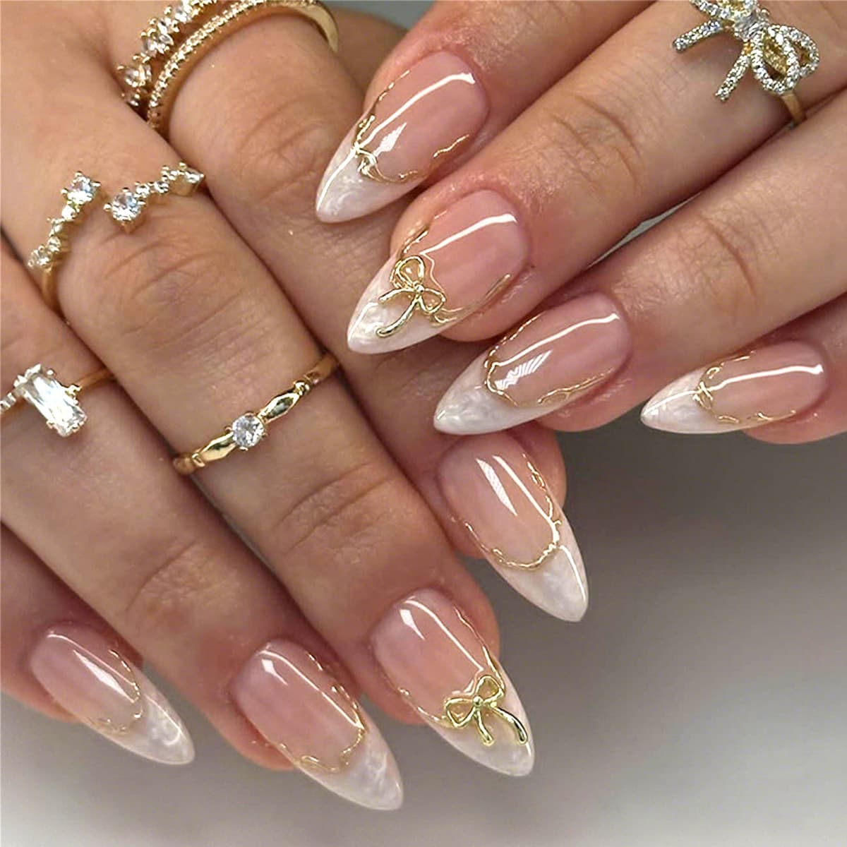 Cross-border Hot Selling White French Ombre Wearable Nails Short Almond Shape Fake Nails Handmade Press-On Nail Tips