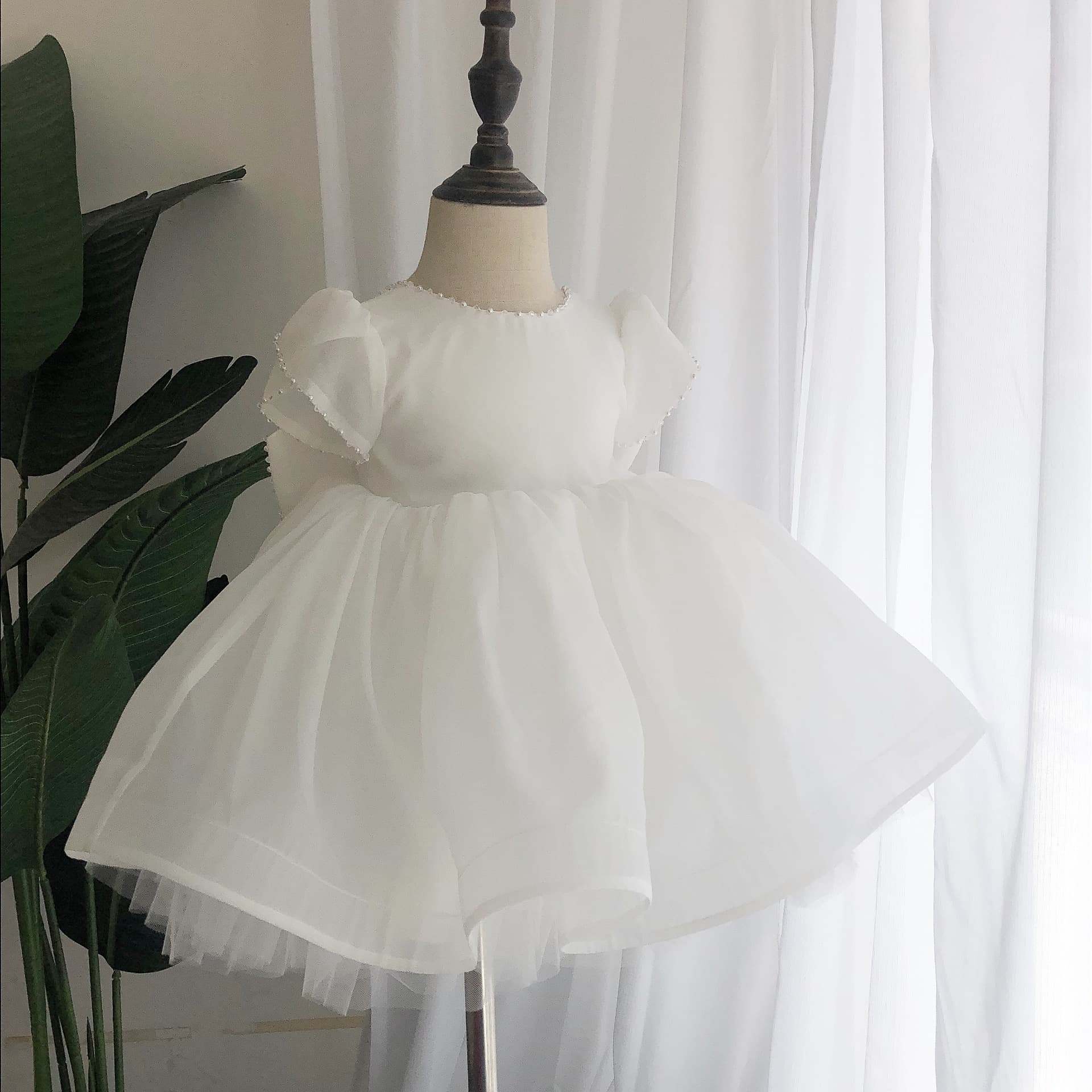 One-year-old dress princess dress banquet light luxury girl pure white 100-day birthday party performance flower girl banquet dress