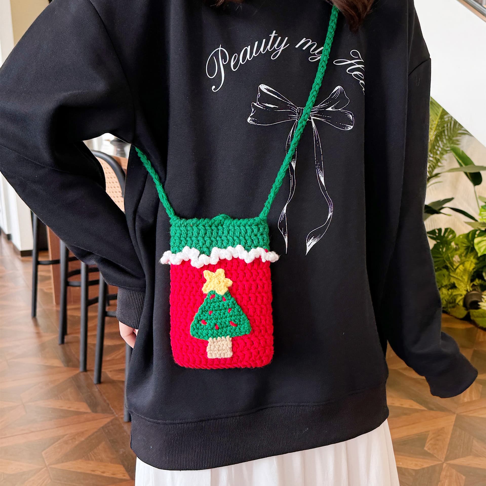 Cross-border Christmas Finished Santa Claus Crochet Phone Bag Creative Christmas Tree Shoulder Crossbody Bag for Women