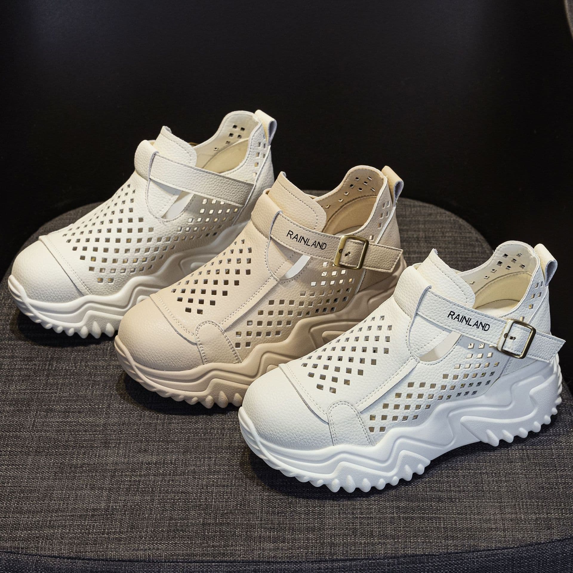 2026 Spring/Summer Hot-Selling Trend: Internet-Wide Hit Thick-Soled Versatile Fashion Hollow-Out Height-Increasing Sandals, Height-Increasing Dad Clogs