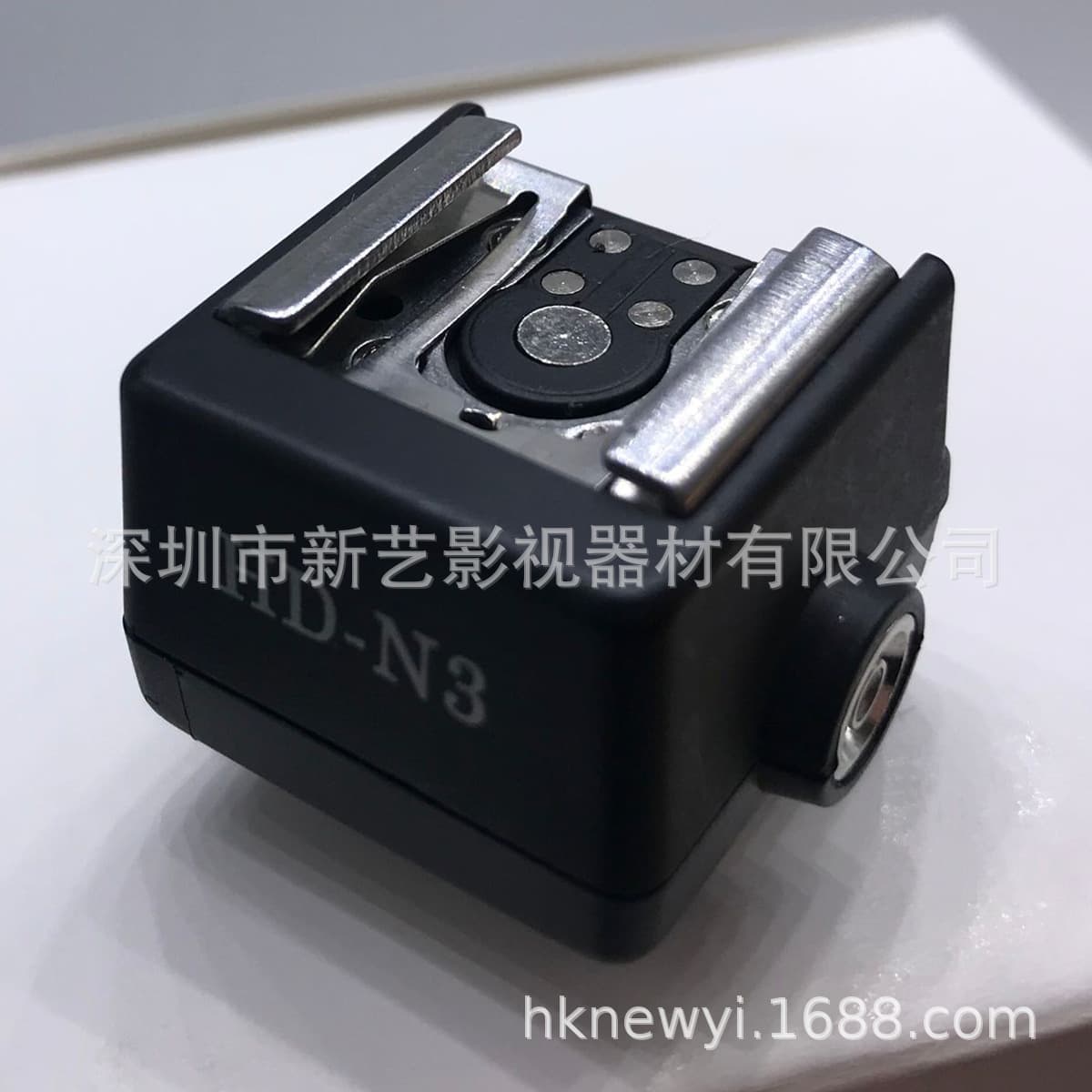 Wholesale HD-N3 Caninoncon flash mounted on Soloni camera with hot shoe adapter
