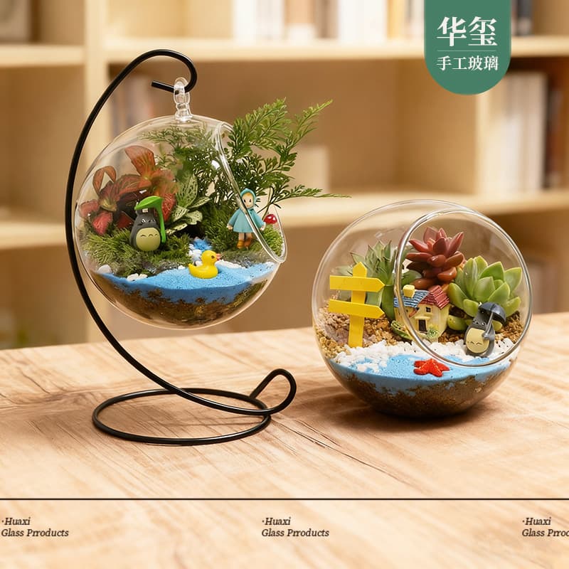 Factory wholesale micro-landscape terrariums, transparent moss hanging bottles, hand-blown glass succulent plant vases